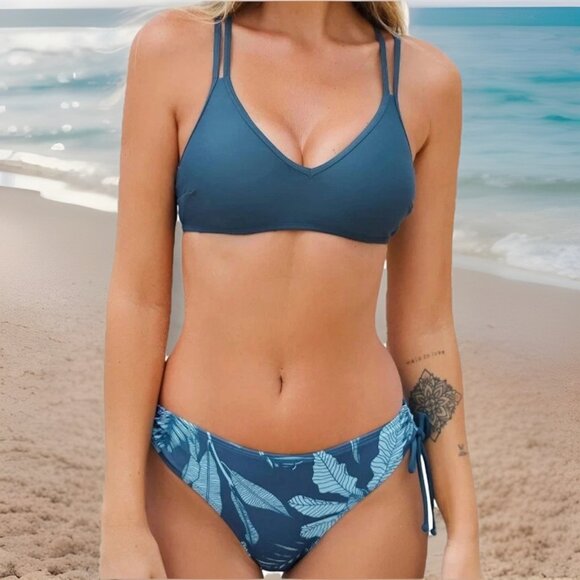 Cupshe Women Two-Piece Bikini M Blue Leaf Print Crisscross Back Tie Side Strappy - Picture 1 of 9